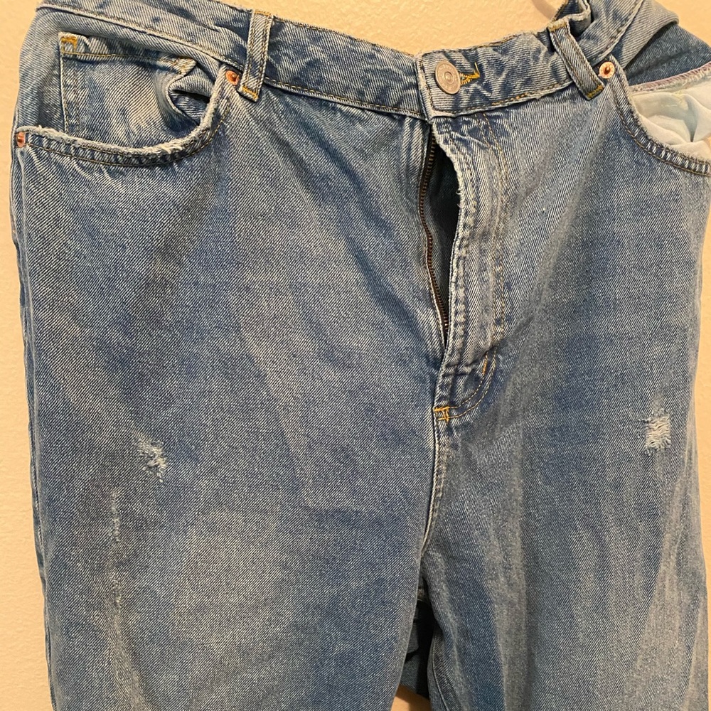 BDG jeans size 34 waist. Mom jeans